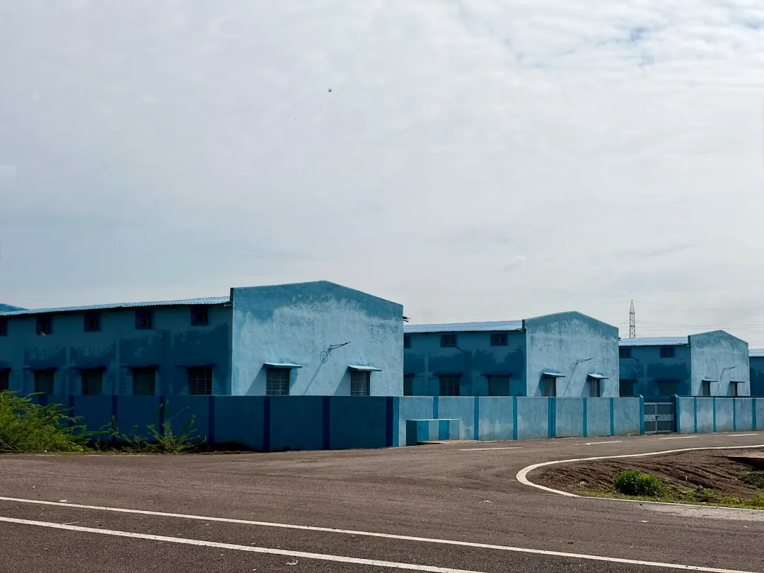 机房后备电源系统升级:电池柜与稳压器的协同应用探讨正文配图 2